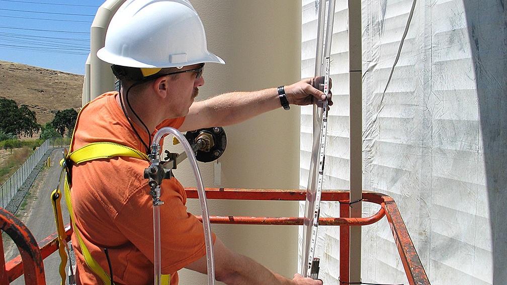 New Elliptical Pitot Tube for Water Flow Measurement